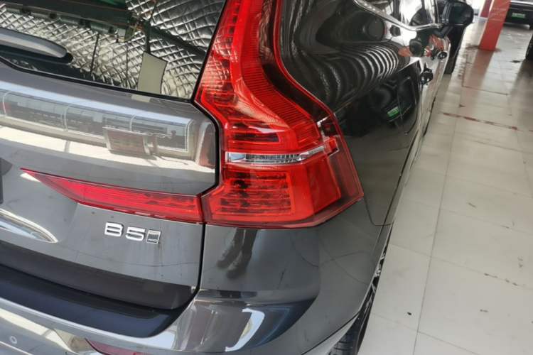 Used Volvo XC60 2022 B5 4x4 Smart Luxury Edition Right Rear Taillight