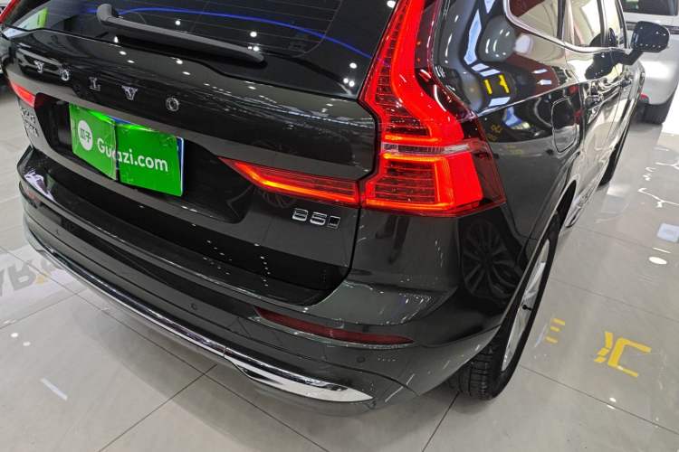 Used Volvo XC60 2022 B5 4x4 Zhiyi Luxury Edition Right Rear Taillight