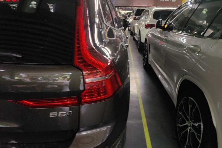 Used Volvo XC60 2022 B5 4x4 Zhiyi Luxury Edition Right Rear Taillight