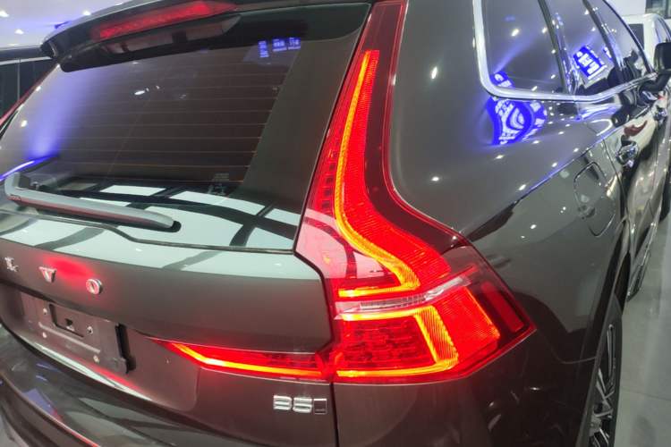 Used Volvo XC60 2022 B5 4x4 Smart Luxury Edition Right Rear Taillight