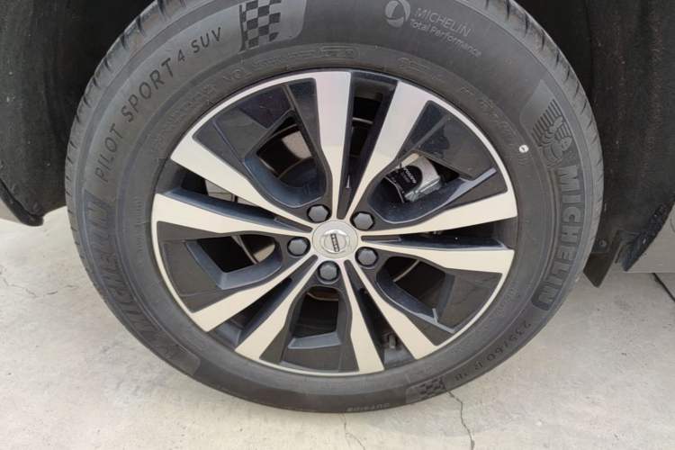 Used Volvo XC60 2022 B5 4x4 Zhiyi Luxury Edition Right Rear Wheel Hub