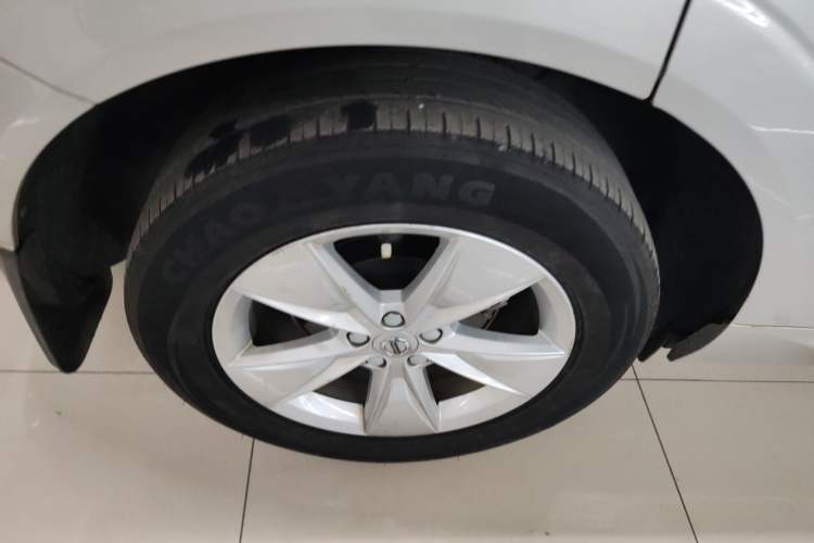 Used Volvo XC60 2022 B5 4x4 Zhiyi Luxury Edition Right Rear Wheel Hub