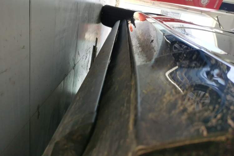 Used Volvo XC60 2022 B5 4x4 Smart Luxury Edition Right Side Sill