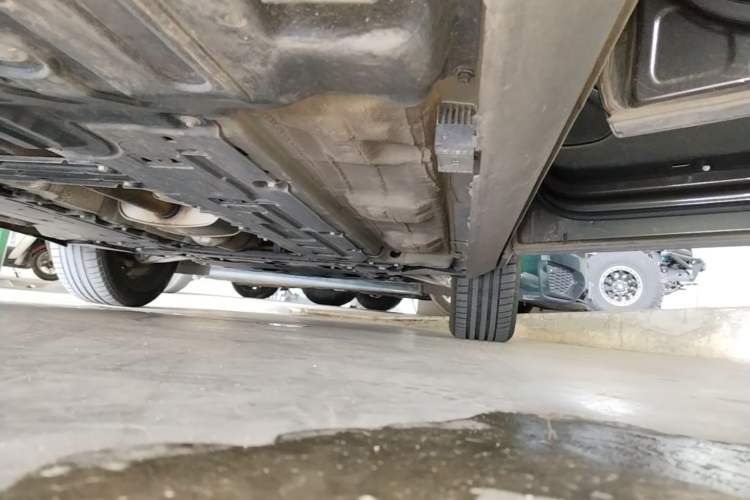 Used Volvo XC60 2022 B5 4x4 Zhiyi Luxury Edition Right Side Sill