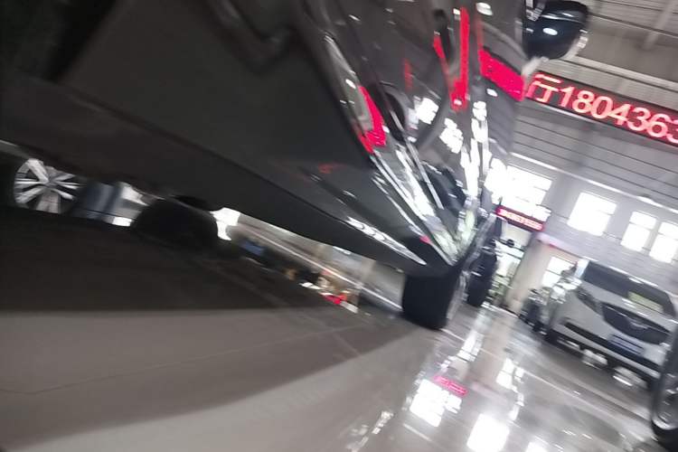 Used Volvo XC60 2022 B5 4x4 Zhiyi Luxury Edition Right Side Sill