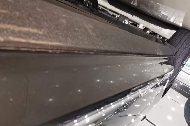 Used Volvo XC60 2022 B5 4x4 Smart Luxury Edition Right Side Sill