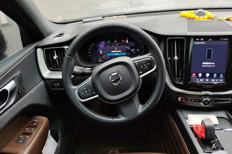 Used Volvo XC60 2022 B5 4x4 Zhiyi Luxury Edition Steering Wheel