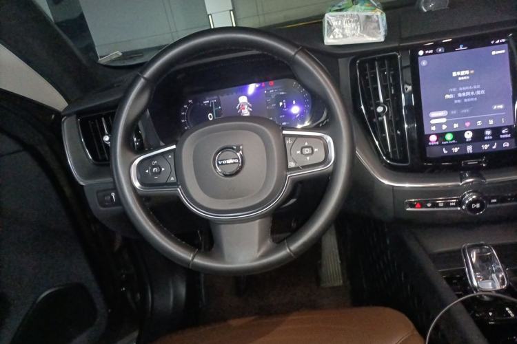 Used Volvo XC60 2022 B5 4x4 Zhiyi Luxury Edition Steering Wheel