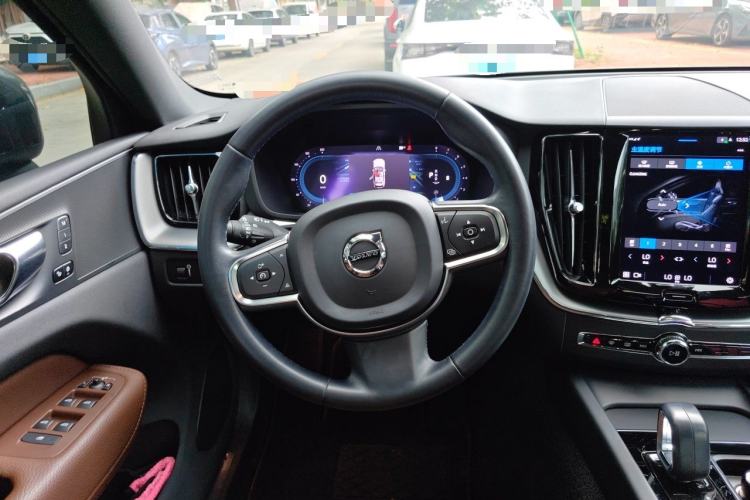 Used Volvo XC60 2022 B5 4x4 Zhiyi Luxury Edition Steering Wheel