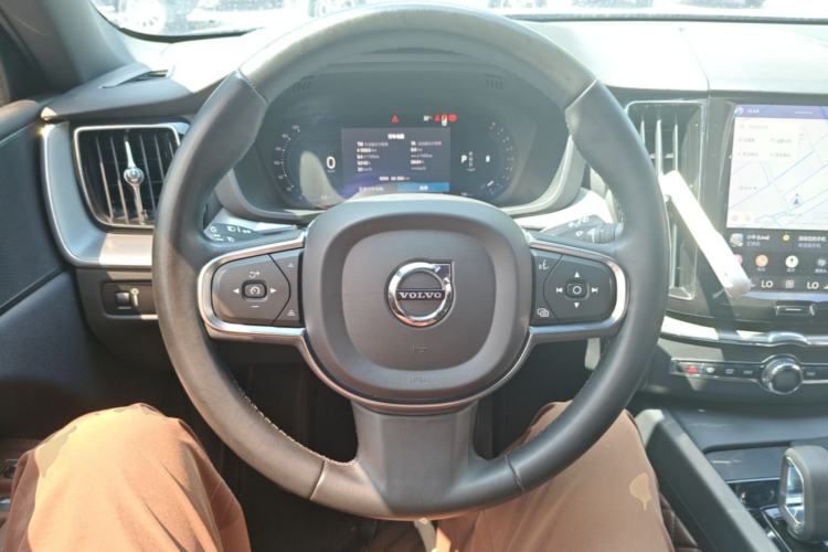 Used Volvo XC60 2022 B5 4x4 Zhiyi Luxury Edition Steering Wheel