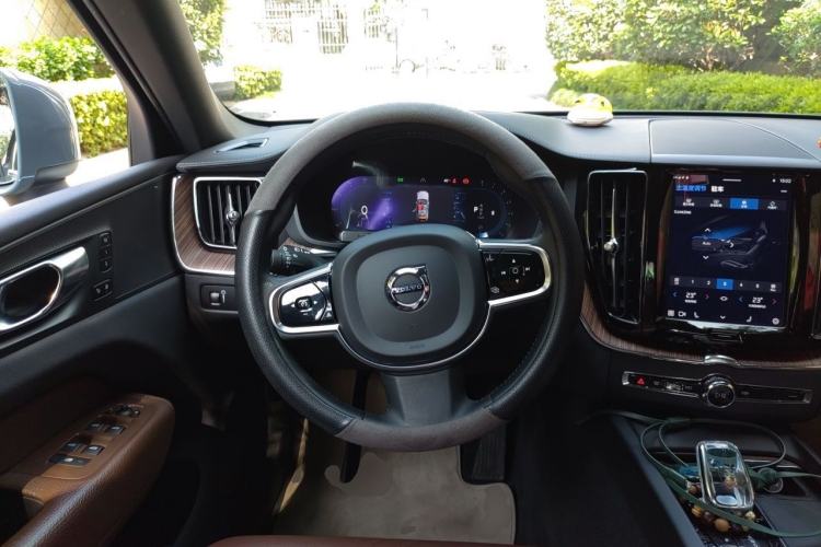 Used Volvo XC60 2022 B5 4x4 Zhiyi Luxury Edition Steering Wheel