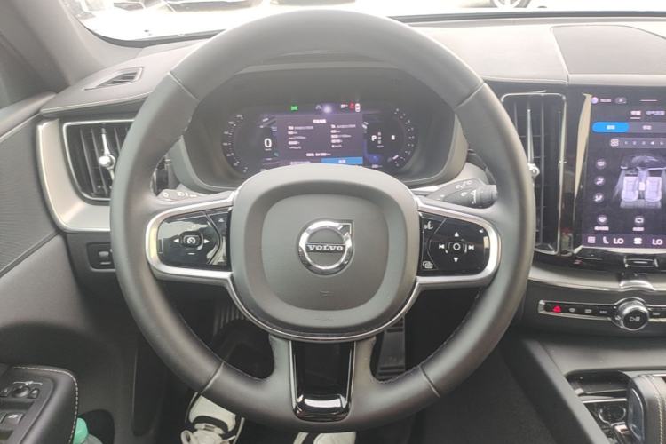 Used Volvo XC60 2022 B5 4x4 Smart & Advanced Sport Edition Steering Wheel