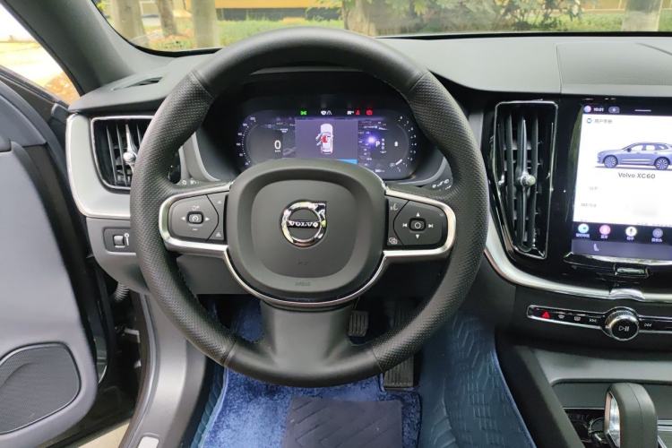 Used Volvo XC60 2022 B5 4x4 Zhiyi Luxury Edition Steering Wheel