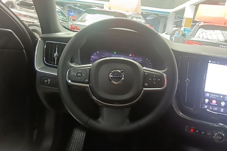 Used Volvo XC60 2022 B5 4x4 Zhiyi Luxury Edition Steering Wheel