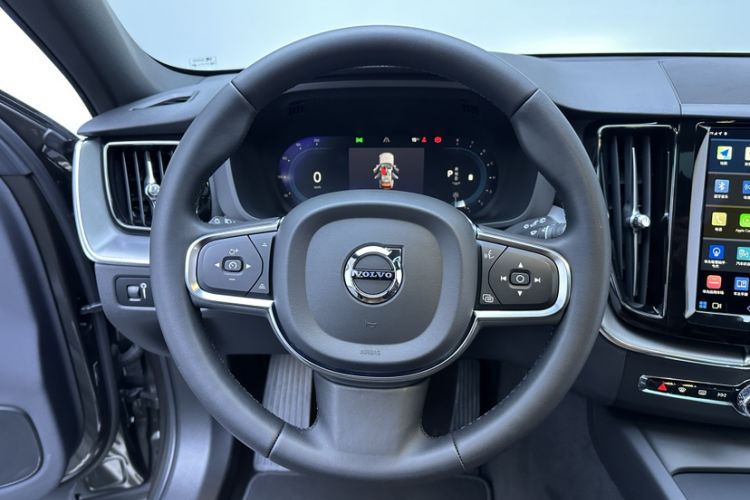 Used Volvo XC60 2022 B5 4x4 Zhiyi Luxury Edition Steering Wheel