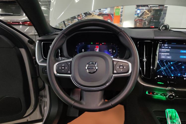 Used Volvo XC60 2022 B5 4x4 Zhiyi Luxury Edition Steering Wheel