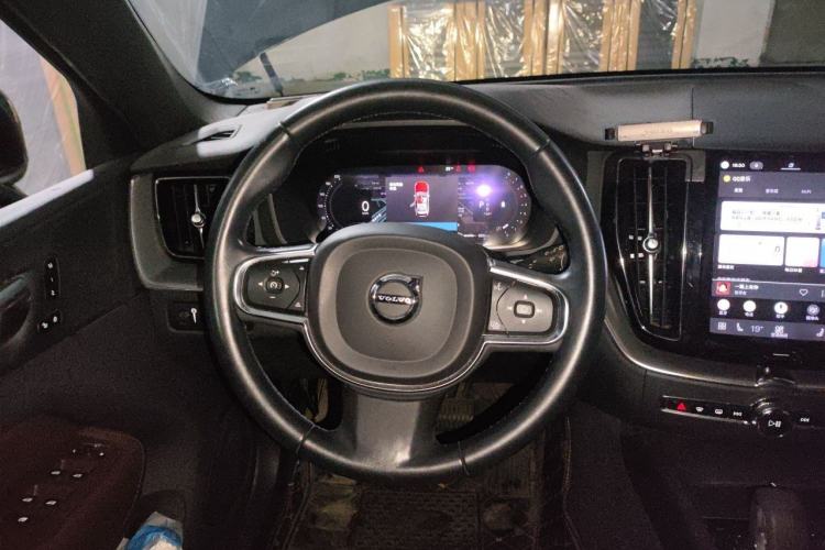 Used Volvo XC60 2022 B5 4x4 Zhiyi Luxury Edition Steering Wheel