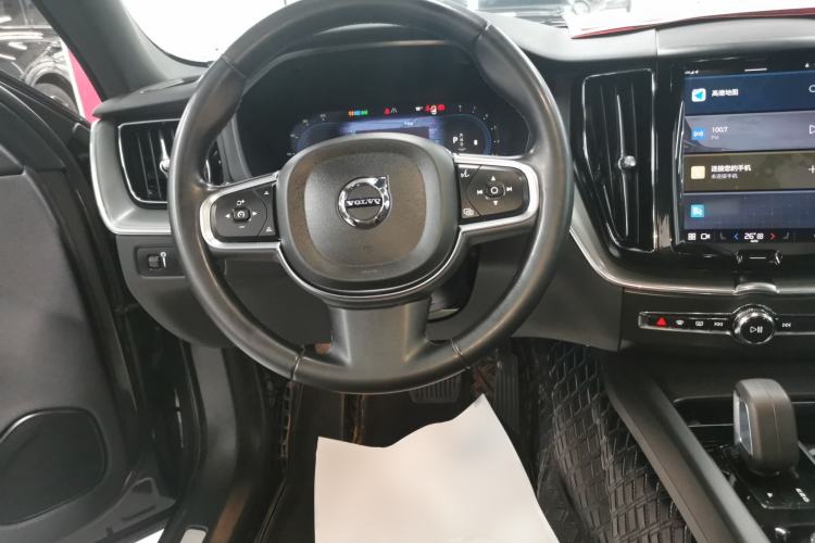 Used Volvo XC60 2022 B5 4x4 Zhiyi Luxury Edition Steering Wheel