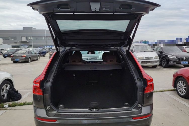Used Volvo XC60 2022 B5 4x4 Zhiyi Luxury Edition Trunk