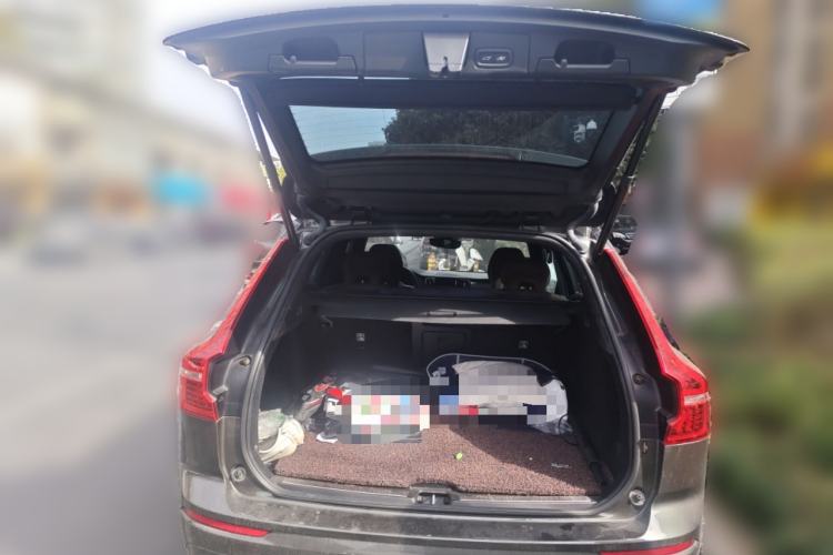 Used Volvo XC60 2022 B5 4x4 Smart Luxury Edition Trunk