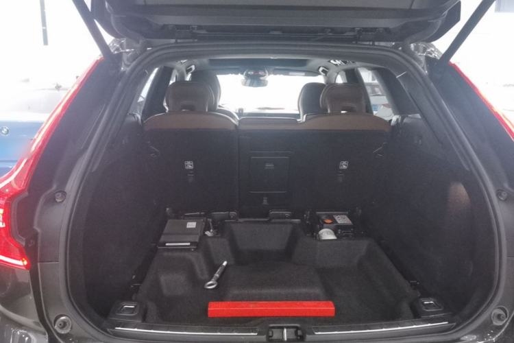 Used Volvo XC60 2022 B5 4x4 Smart Luxury Edition Trunk