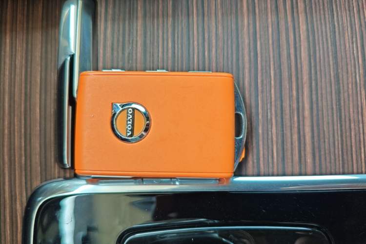 Used Volvo XC60 2022 B5 4x4 Smart Luxury Edition Vehicle Key