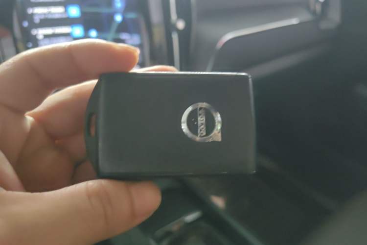 Used Volvo XC60 2022 B5 4x4 Zhiyi Luxury Edition Vehicle Key
