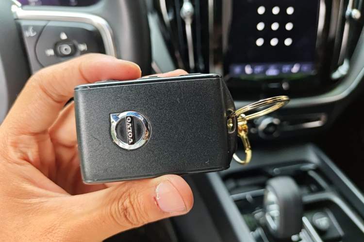 Used Volvo XC60 2022 B5 4x4 Zhiyi Luxury Edition Vehicle Key