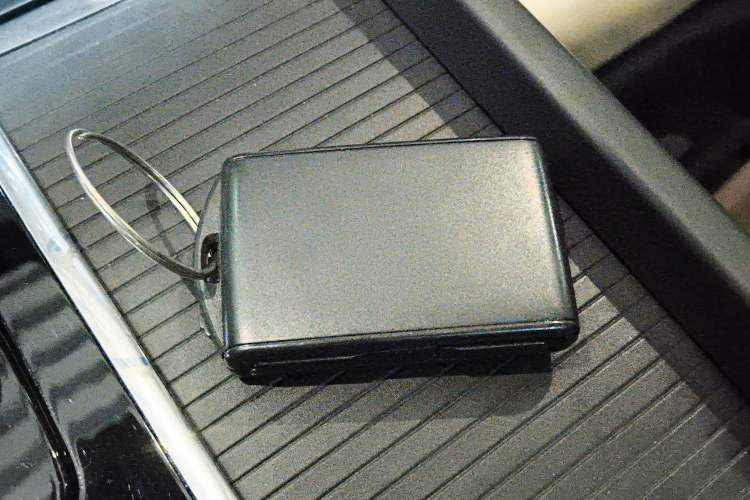 Used Volvo XC60 2022 B5 4x4 Zhiyi Luxury Edition Vehicle Key