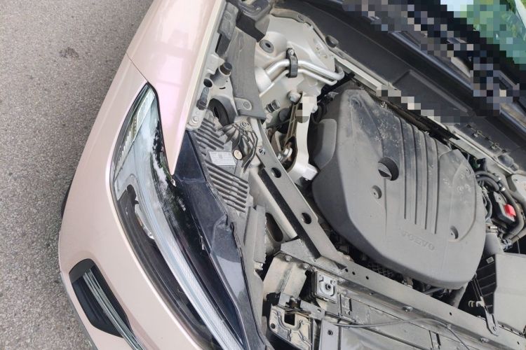 Used Volvo XC60 2022 B5 4x4 Smart Luxury Edition Engine Bay Right