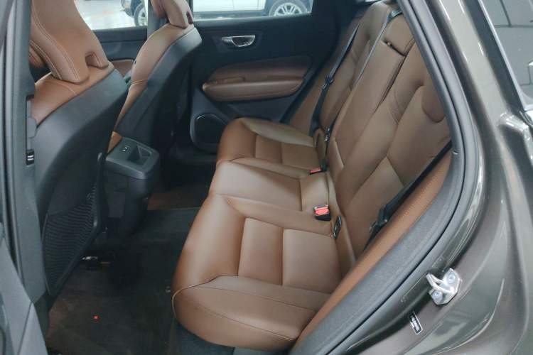 Used Volvo XC60 2022 B5 4x4 Smart Luxury Edition Left Rear Seat
