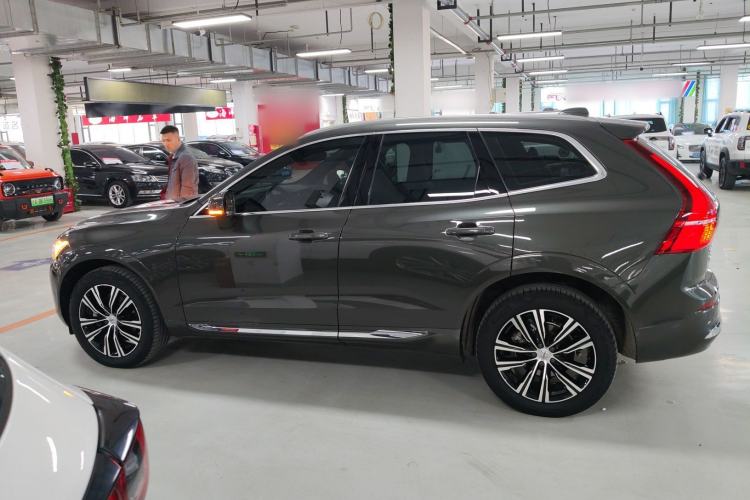 Used Volvo XC60 2022 B5 4x4 Smart Luxury Edition Left Side