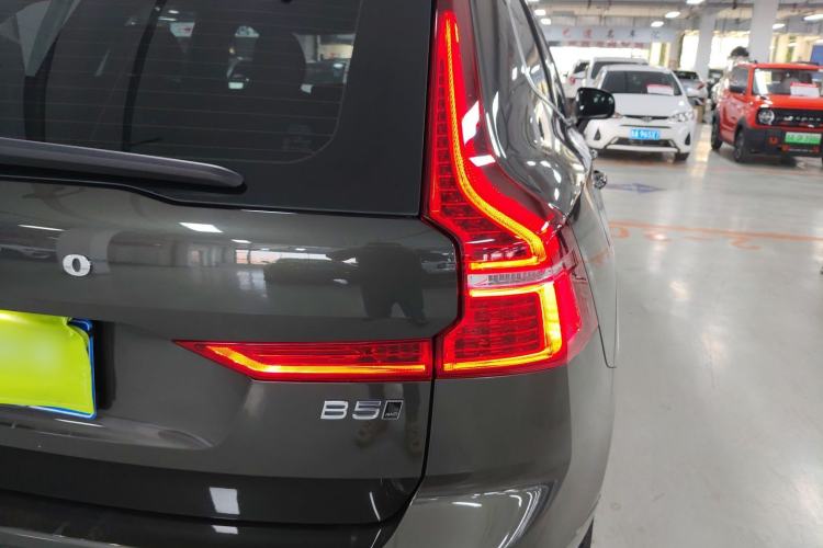 Used Volvo XC60 2022 B5 4x4 Smart Luxury Edition Right Rear Taillight