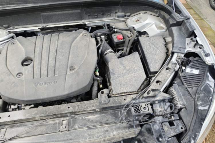 Used Volvo XC60 2022 B5 4x4 Zhiyi Luxury Edition Engine Bay Left