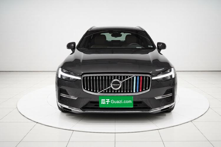 Used Volvo XC60 2022 B5 4x4 Smart Luxury Edition Front