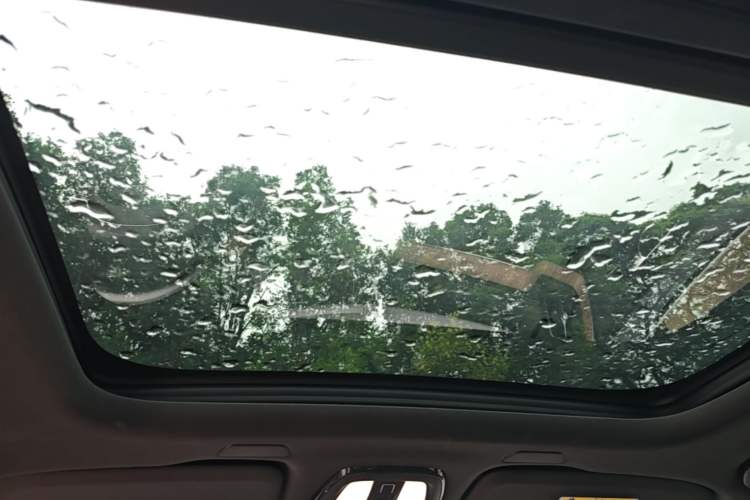 Used Volvo XC60 2022 B5 4x4 Smart Luxury Edition Headliner