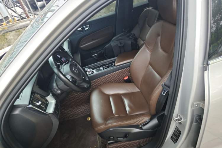 Used Volvo XC60 2022 B5 4x4 Zhiyi Luxury Edition Left Front Seat