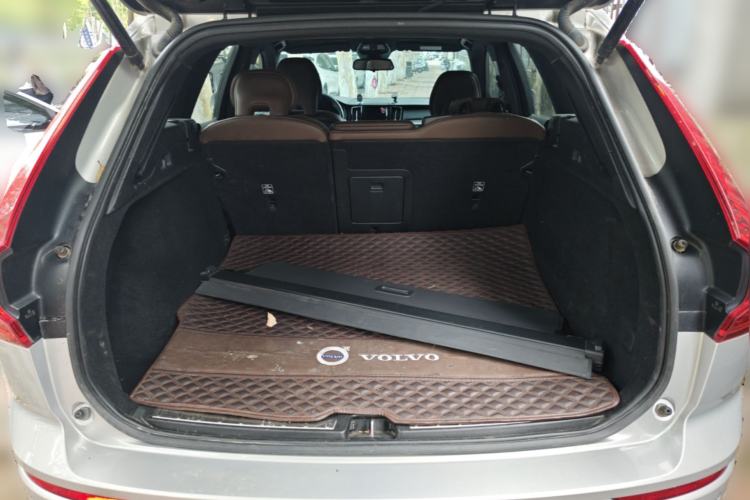 Used Volvo XC60 2022 B5 4x4 Zhiyi Luxury Edition Trunk