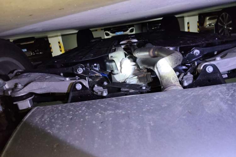 Used Volvo XC60 2022 B5 4x4 Zhiyi Luxury Edition Chassis Rear