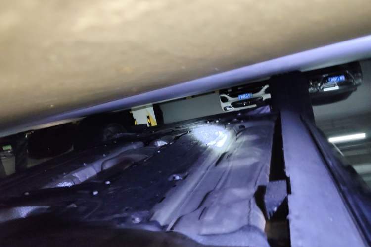 Used Volvo XC60 2022 B5 4x4 Zhiyi Luxury Edition Chassis Rear Left