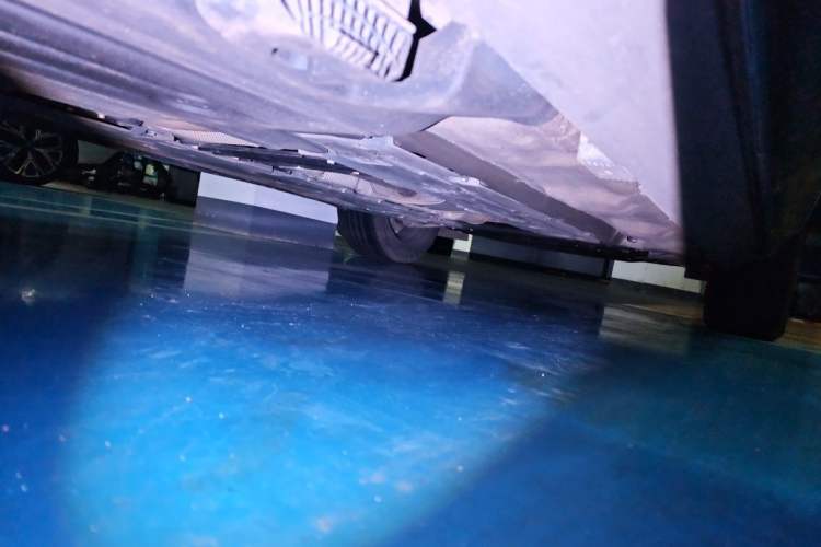 Used Volvo XC60 2022 B5 4x4 Zhiyi Luxury Edition Chassis Rear Right