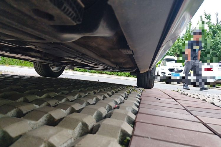 Used Volvo XC60 2022 B5 4x4 Zhiyi Luxury Edition Chassis Rear Right