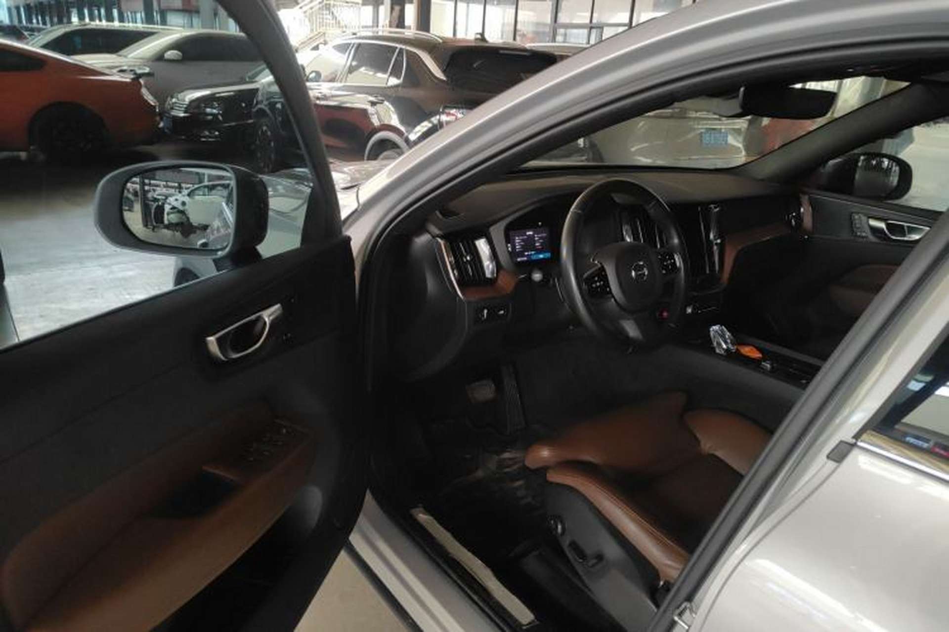 Used Volvo XC60 2022 B5 4x4 Smart Luxury Edition Driver Seat