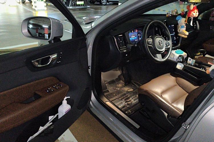 Used Volvo XC60 2022 B5 4x4 Zhiyi Luxury Edition Driver Seat