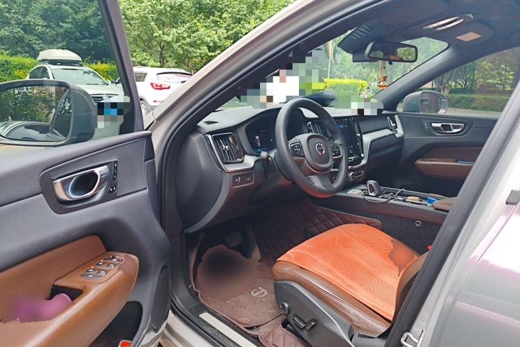Used Volvo XC60 2022 B5 4x4 Zhiyi Luxury Edition Driver Seat
