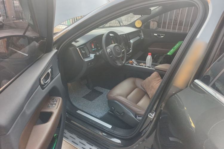 Used Volvo XC60 2022 B5 4x4 Zhiyi Luxury Edition Driver Seat