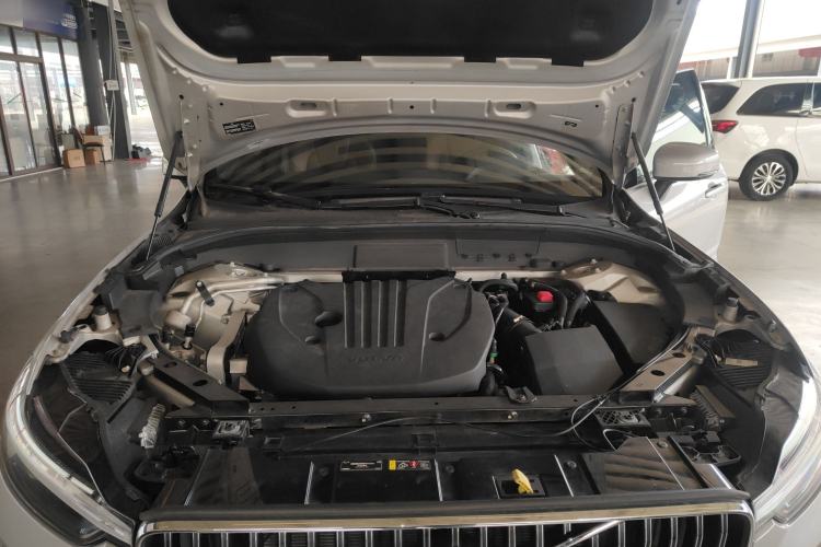 Used Volvo XC60 2022 B5 4x4 Smart Luxury Edition Engine Bay
