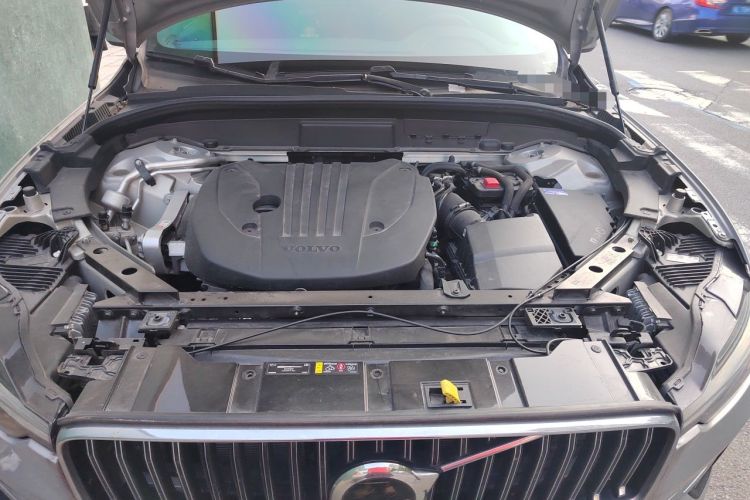 Used Volvo XC60 2022 B5 4x4 Zhiyi Luxury Edition Engine Bay
