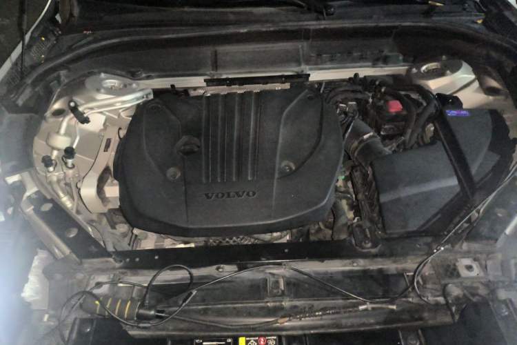 Used Volvo XC60 2022 B5 4x4 Smart Luxury Edition Engine Bay