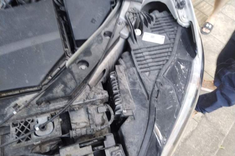 Used Volvo XC60 2022 B5 4x4 Smart Luxury Edition Engine Bay Left